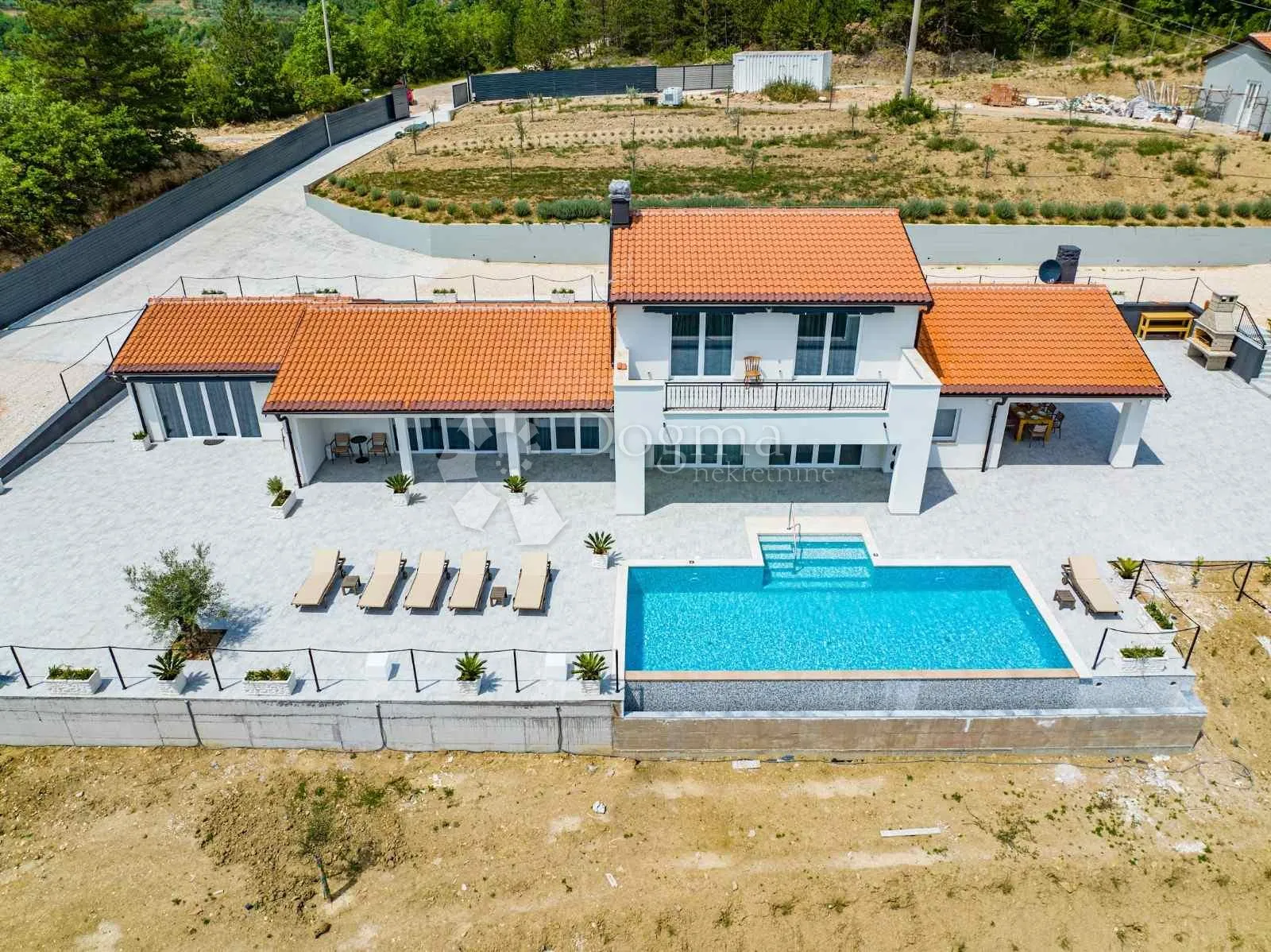 luksuzna villa na osami - slika 31