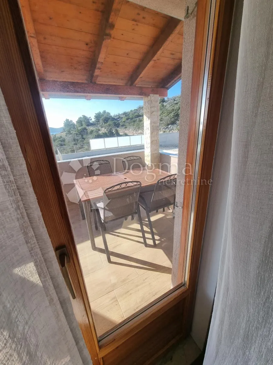 kamena villa na osami sa božanstvenim pogledom!!! - slika 12