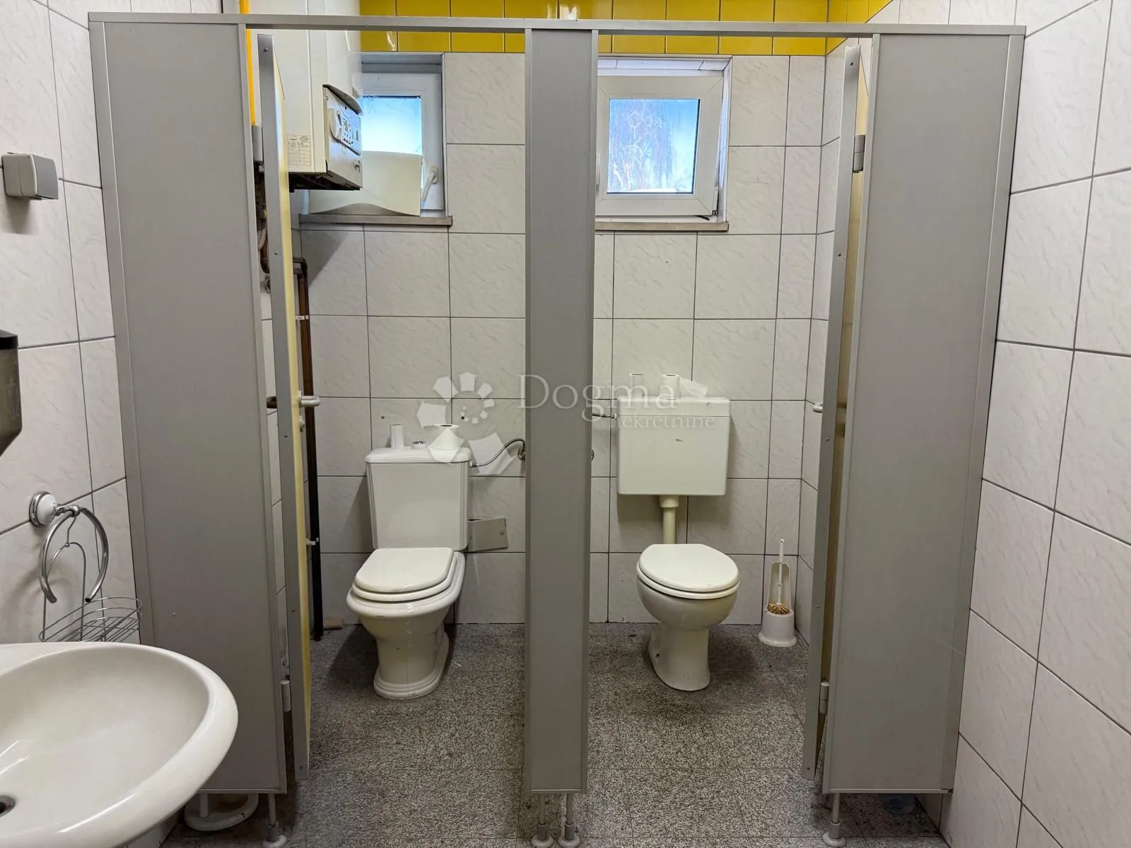 servisni i uredski objekt na odličnoj lokaciji! - slika 11