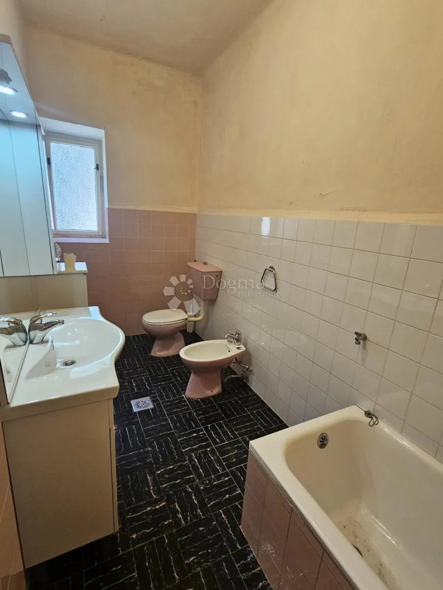 kantrida, 3s+db sa okućnicom - slika 10
