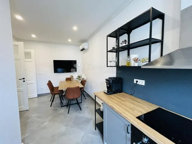 Renoviran gospodski stan od 107m2 - Rijeka