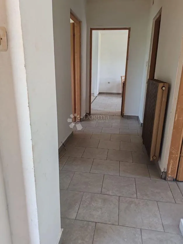 useljiva i opremljena kuća sve novo prilika - slika 20