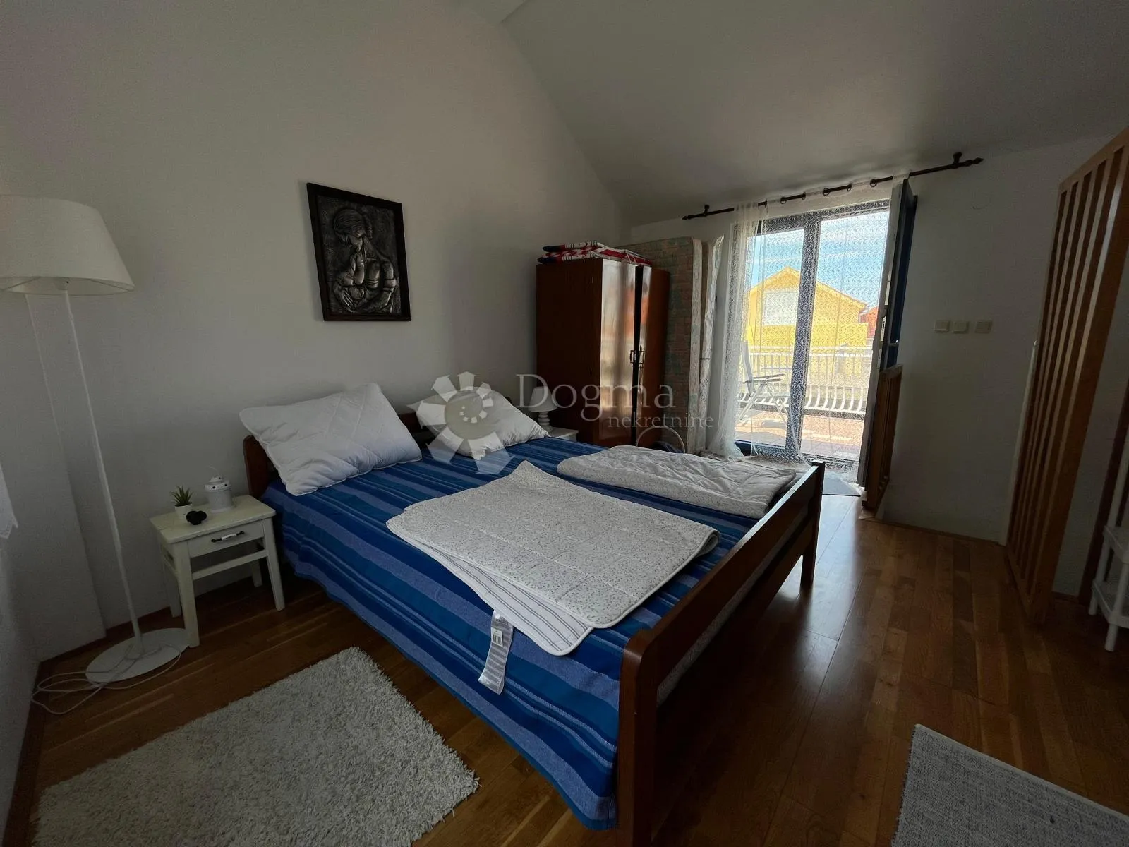 šarmantna kamena kuća na murteru - slika 18