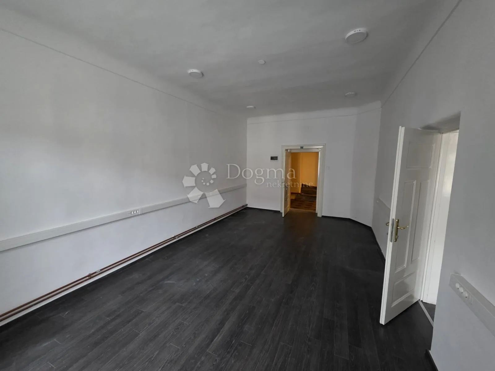 poslovni prostor za najam – 51,04 m², centar čakovca (uredski prostor) - slika 1