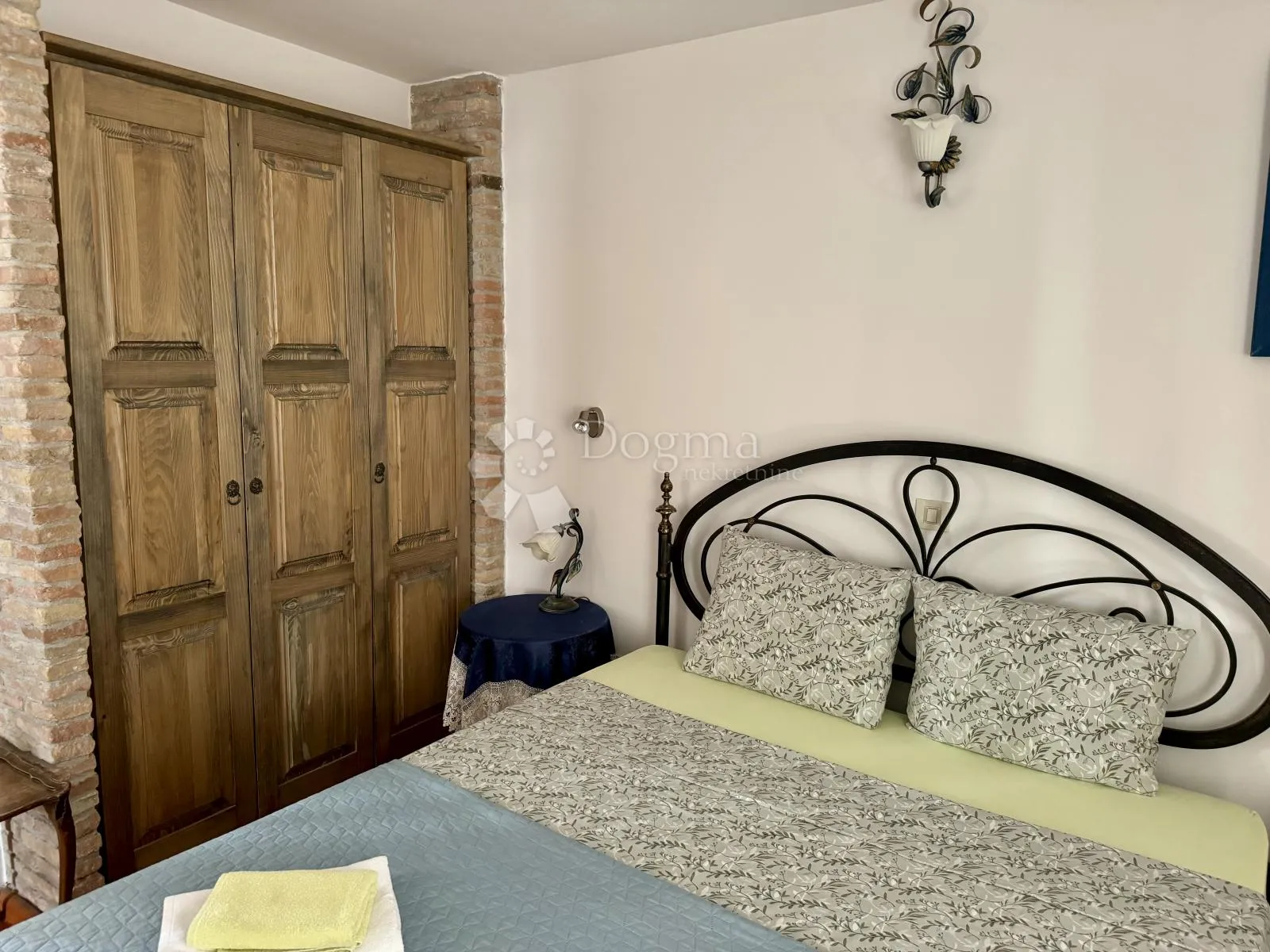rovinj - kuća sa šest apartmana u srcu starog grada - slika 45