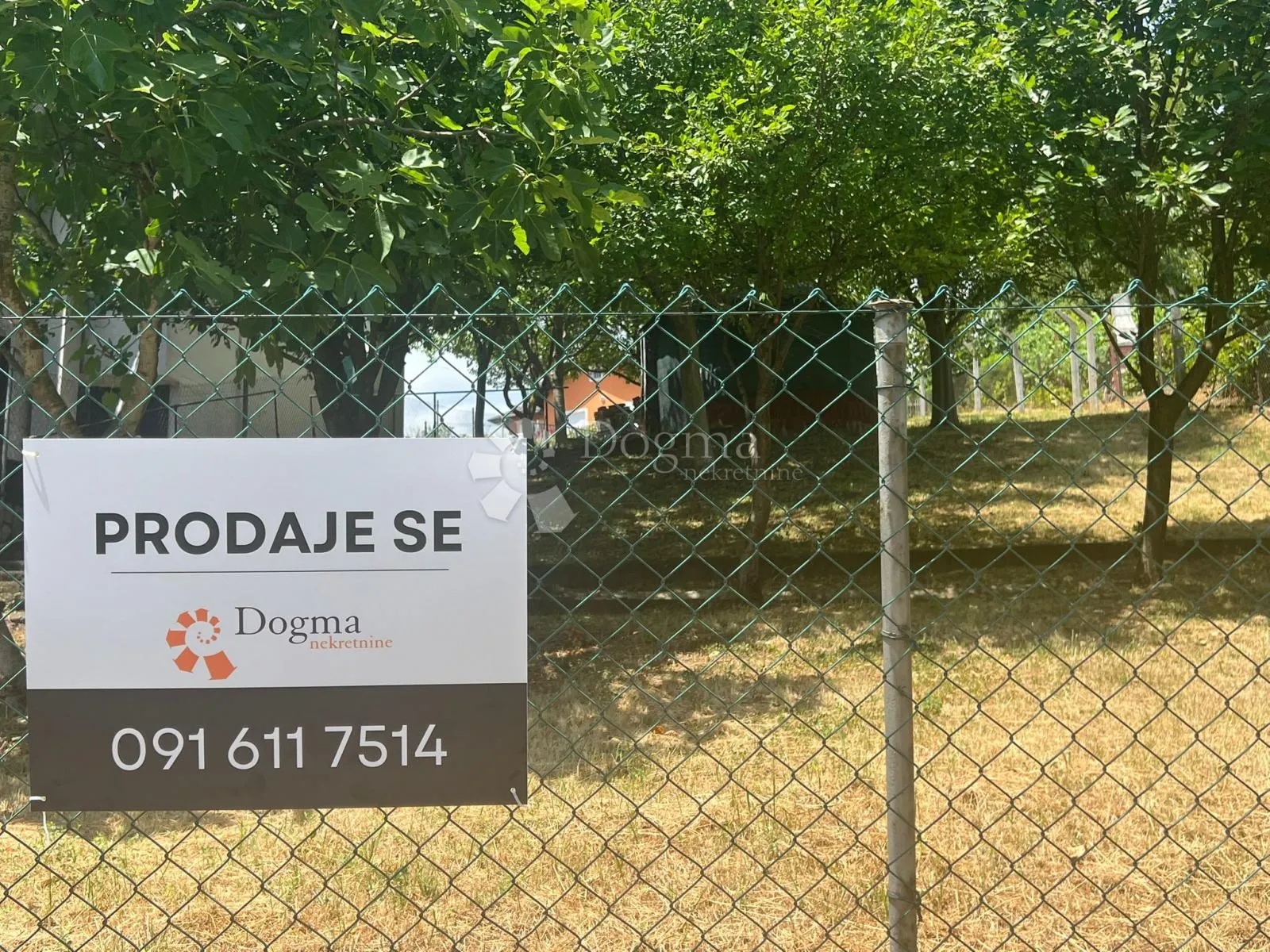 građevinsko zemljište na atraktivnoj lokaciji, između sesveta i kašine - slika 2