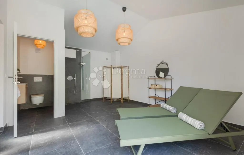 višnjan okolica - kamena vila s bazenom na mirnoj lokaciji - slika 24