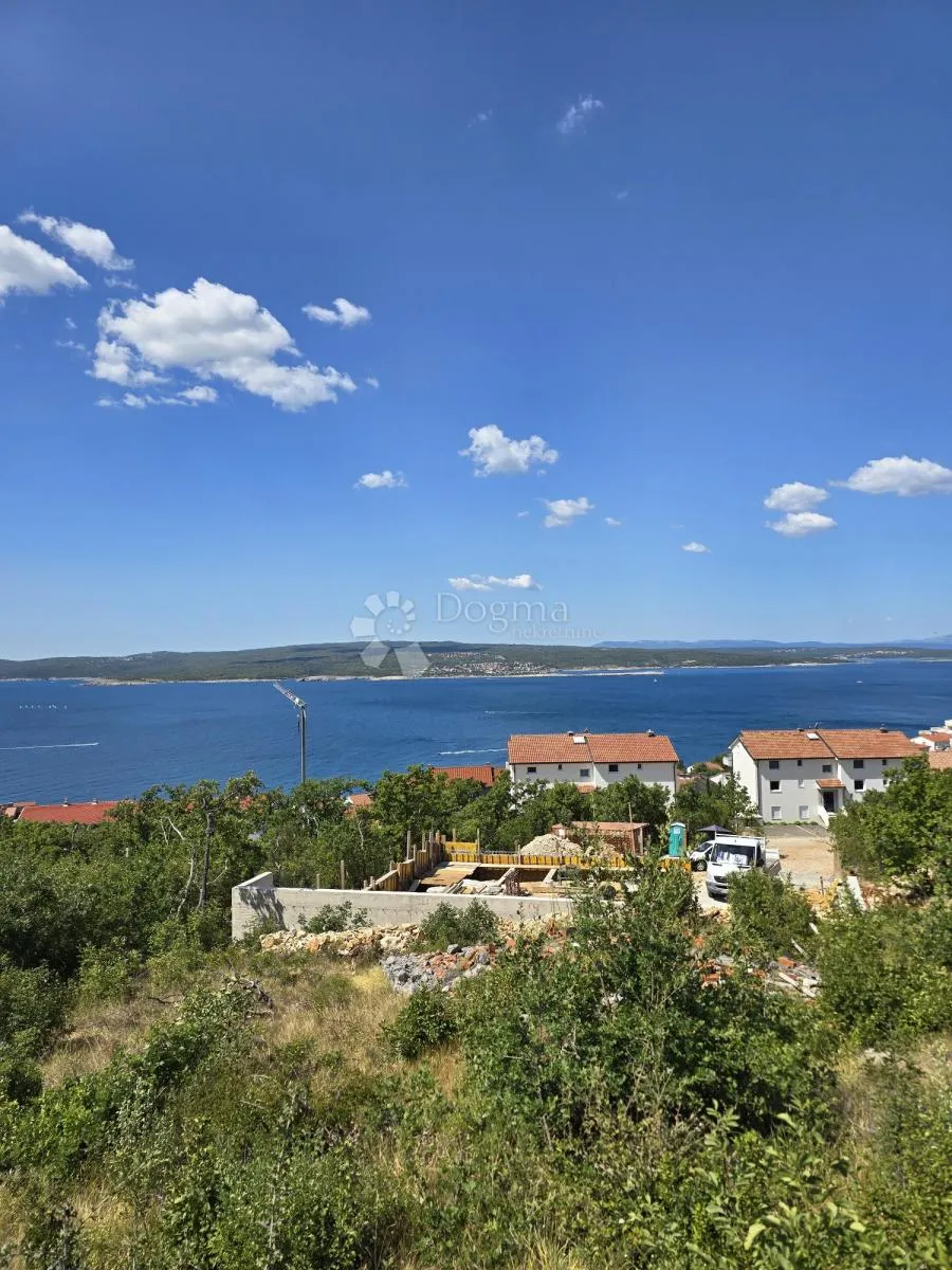 ekskluzivno građevinsko zemljištve u crikvenici s panoramskim pogledom na more i projektom luksuzne vile - slika 2