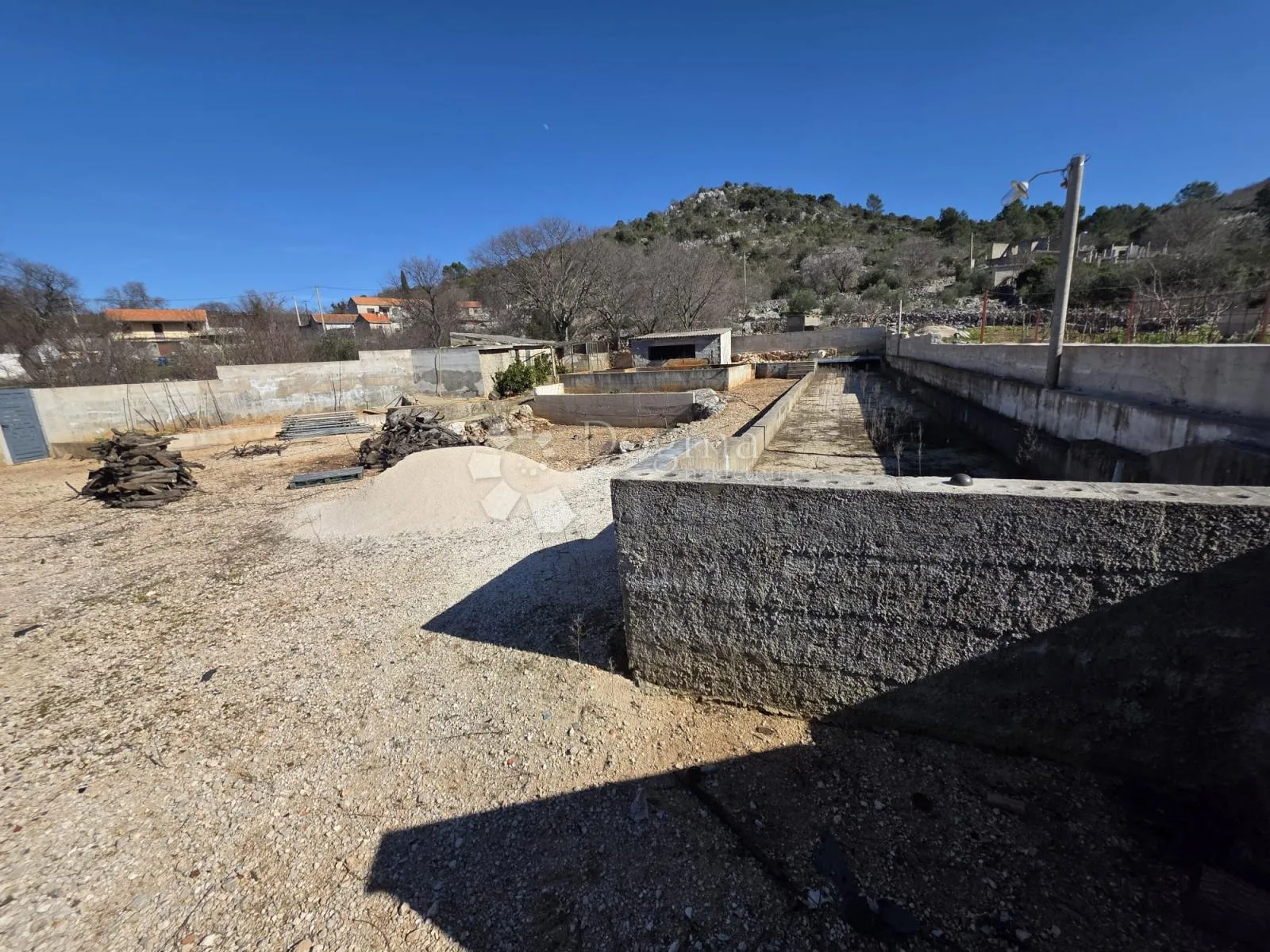 marina/rastovac- 1041m2 građevinskog zemljišta - slika 5