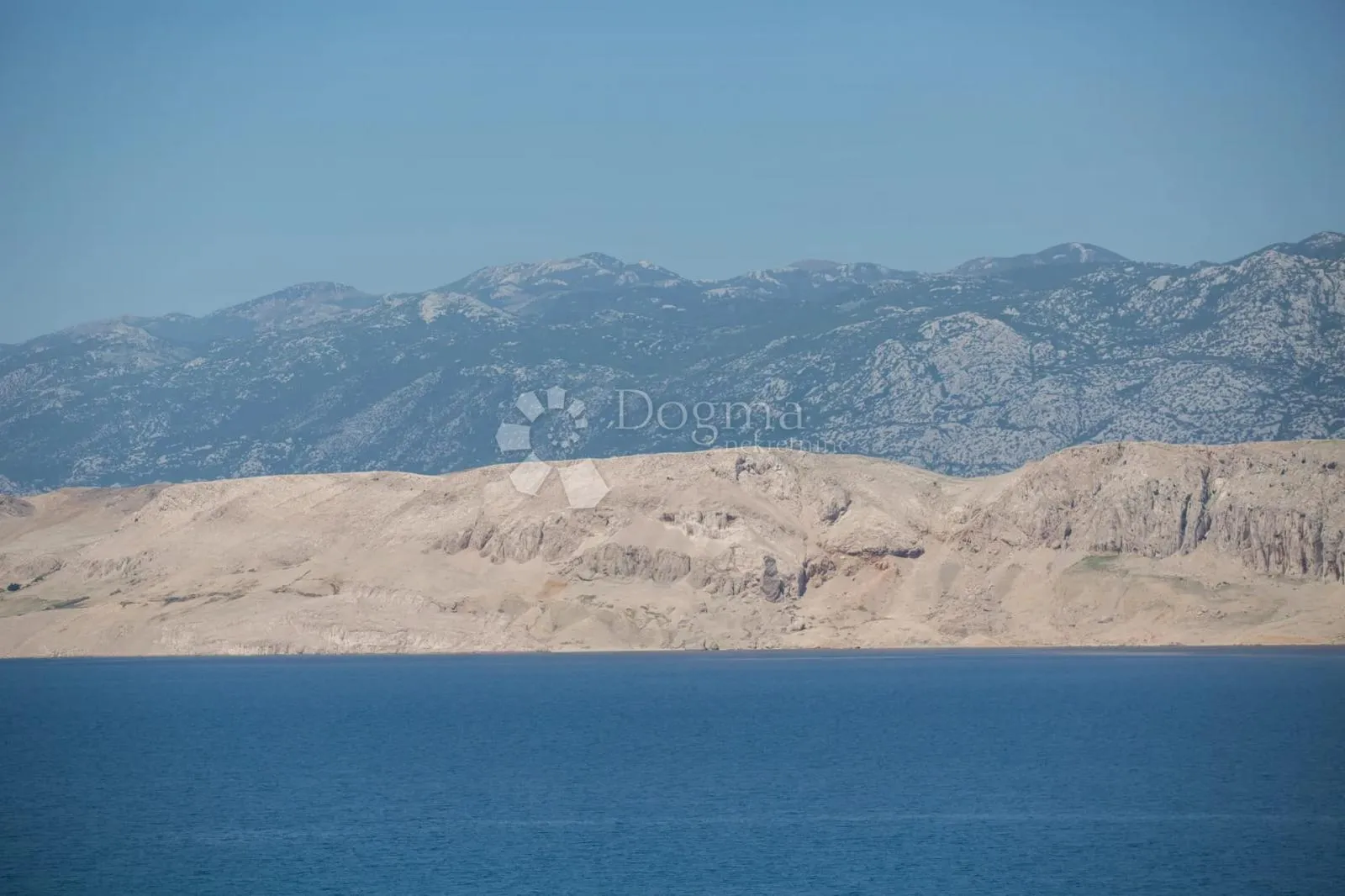 otok pag vila izuzetna prilika - slika 29