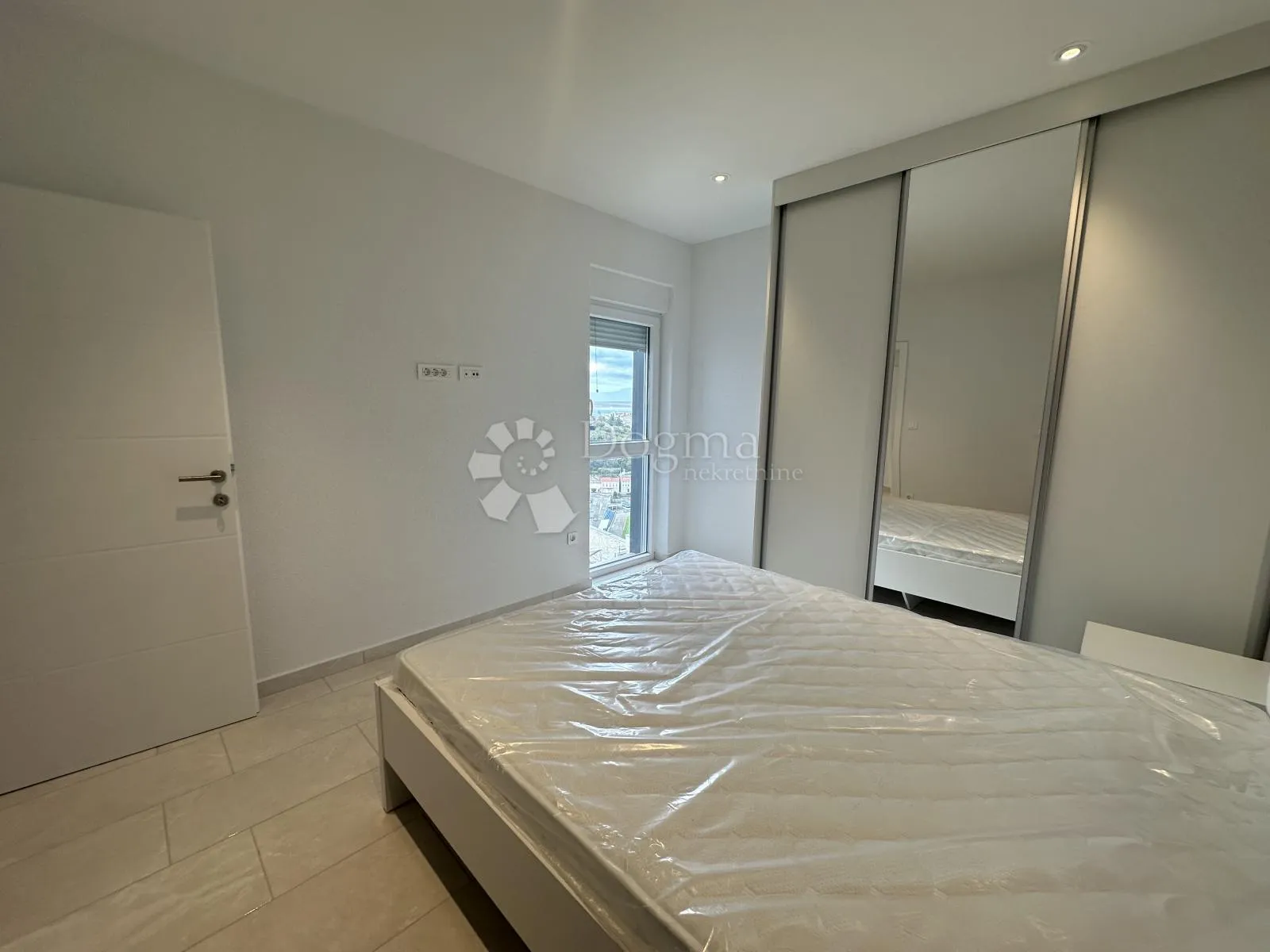 apartman crikvenica 80m2 sa pogledom na more - slika 12