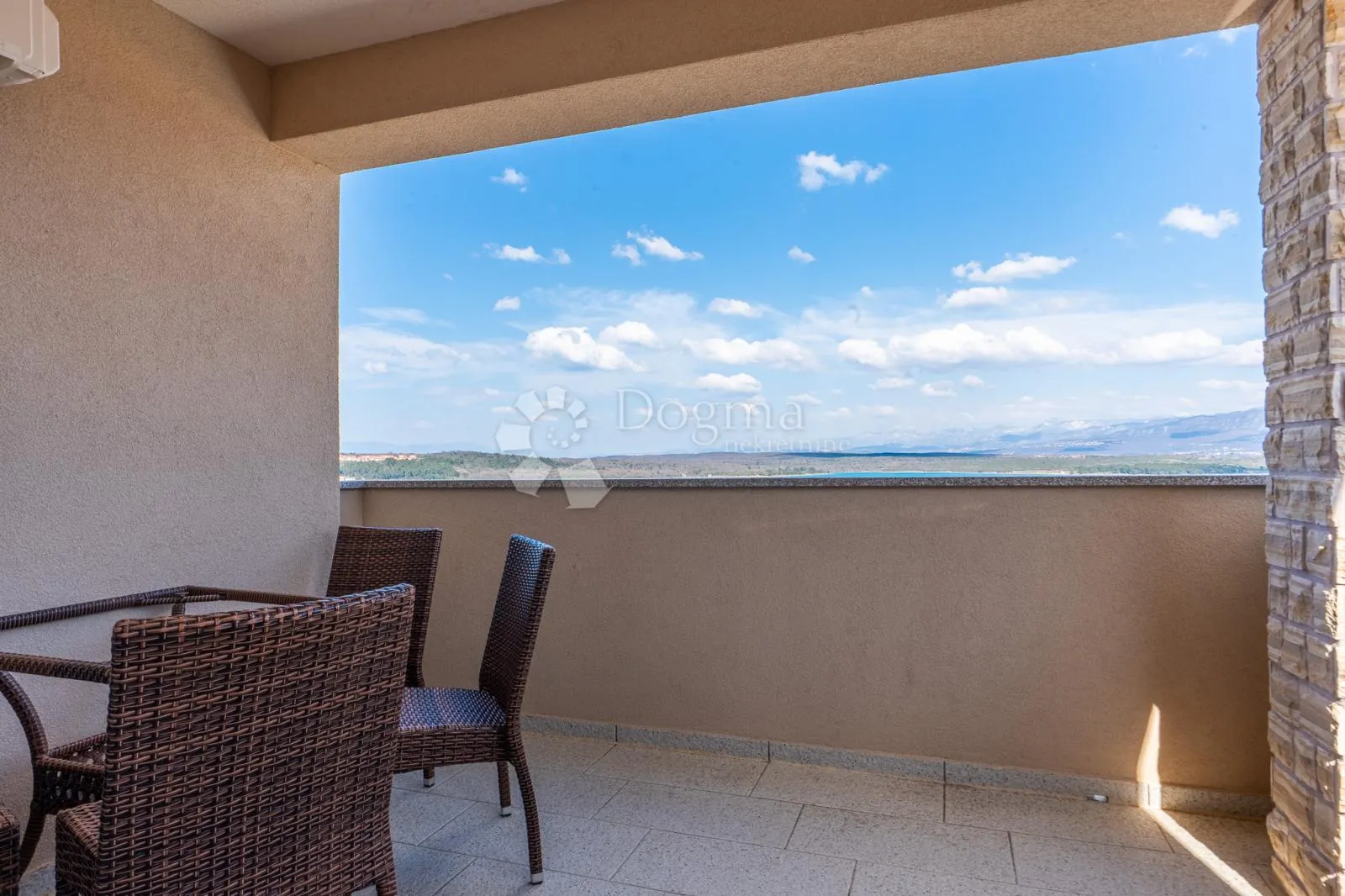 klimno, apartman na samo 250m od mora - slika 5