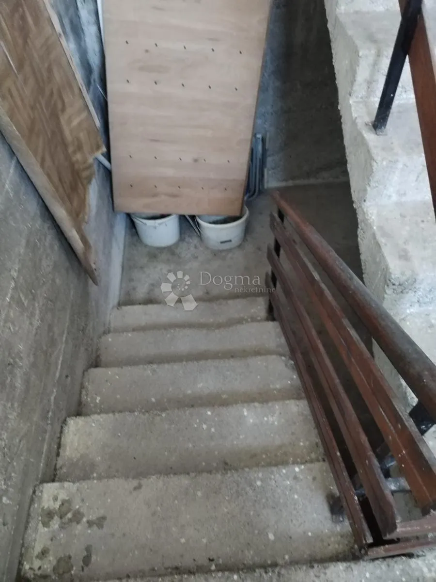 kuća sa zemljištem na prodaju - odmah useljiva ! - slika 38