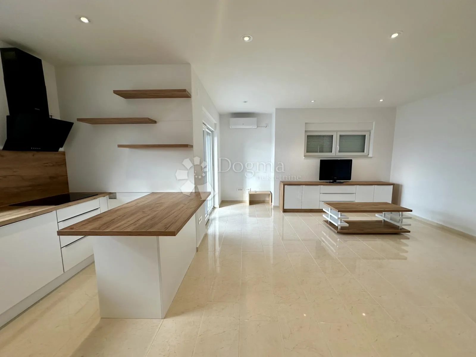 apartman crikvenica 80m2 sa pogledom na more - slika 9