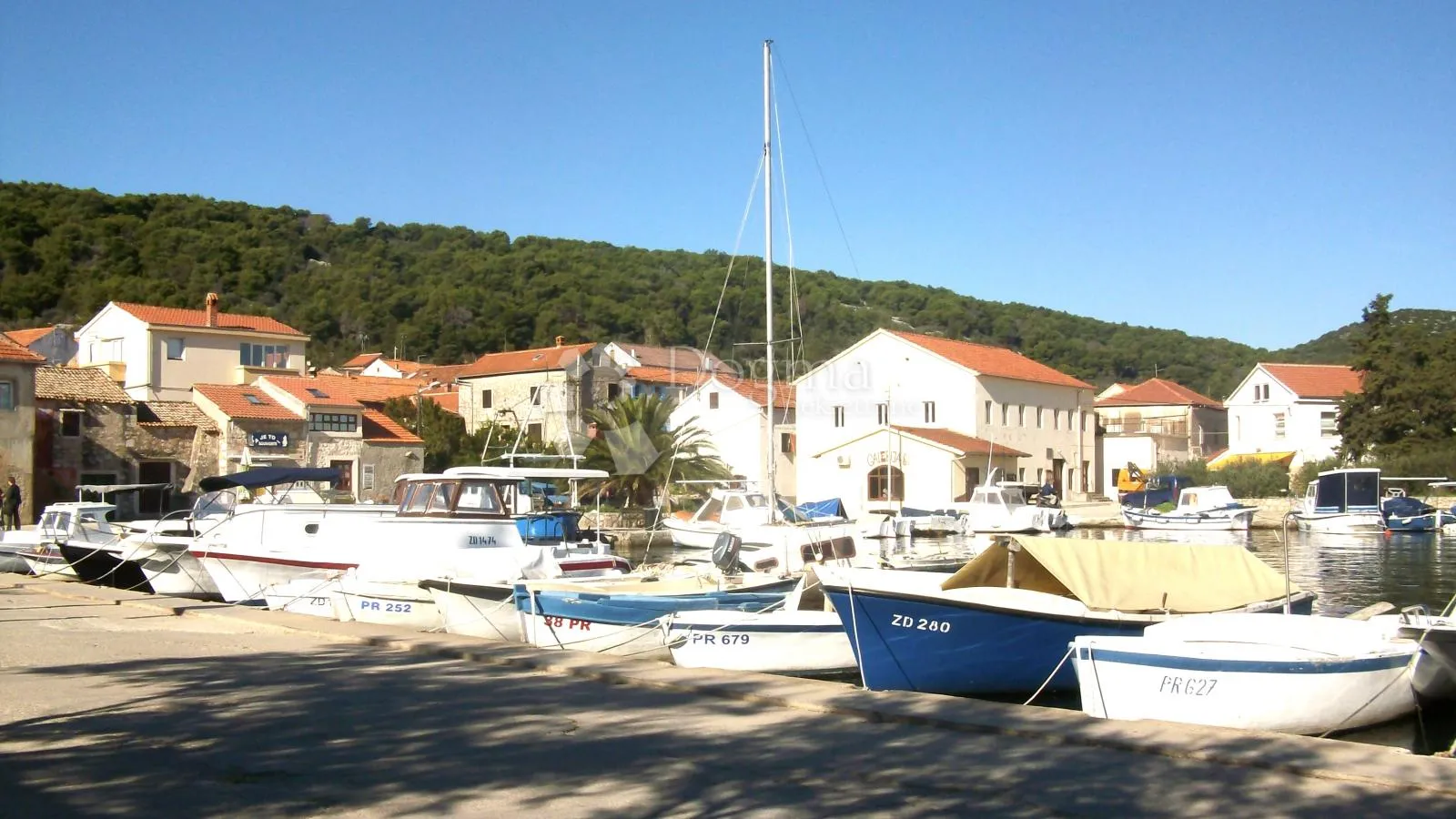 kamena kuća s panoramskim pogledom na more u nautičkoj oazi - slika 10