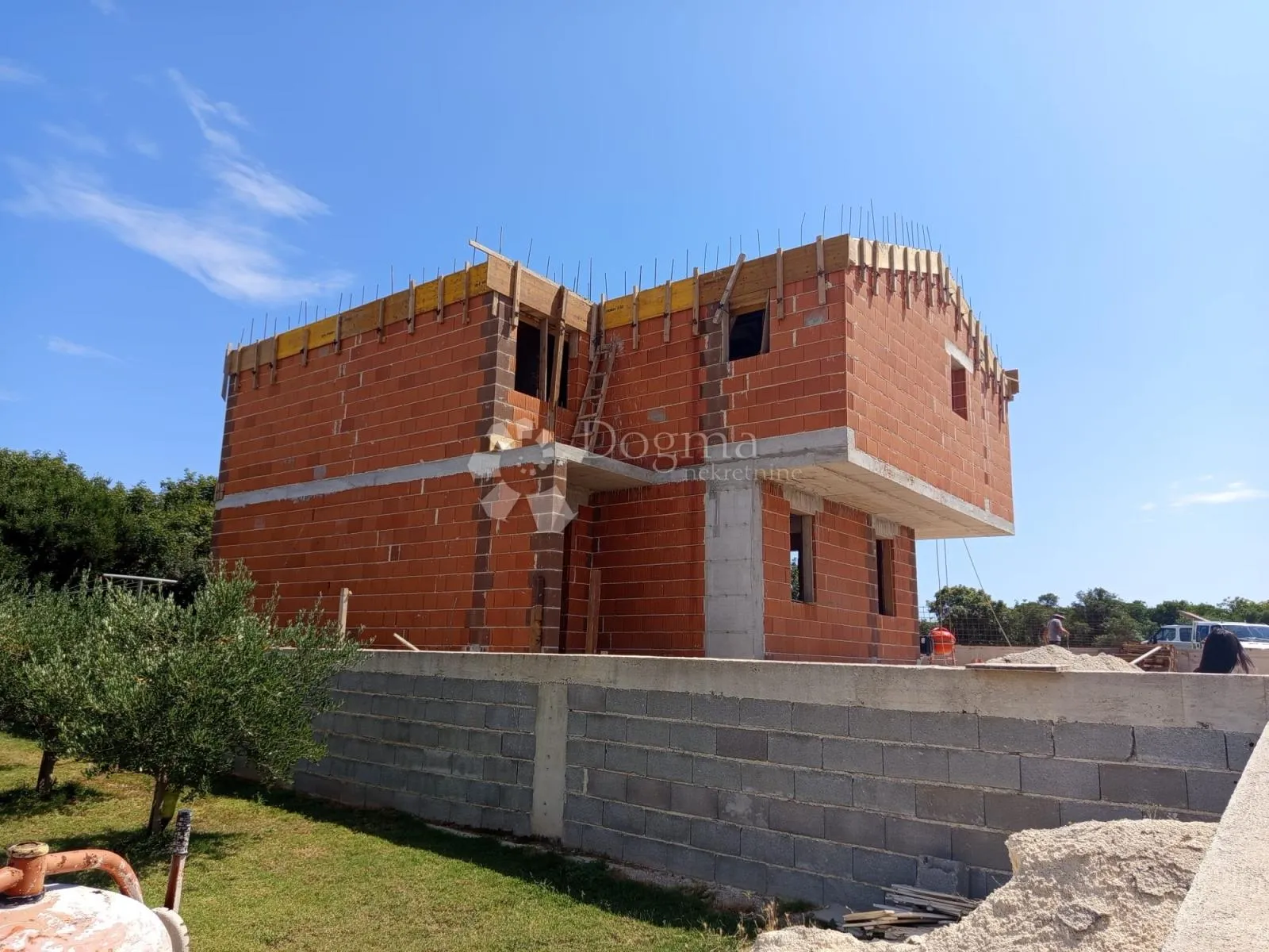 kuća s bazenom na mirnoj lokaciji - slika 18