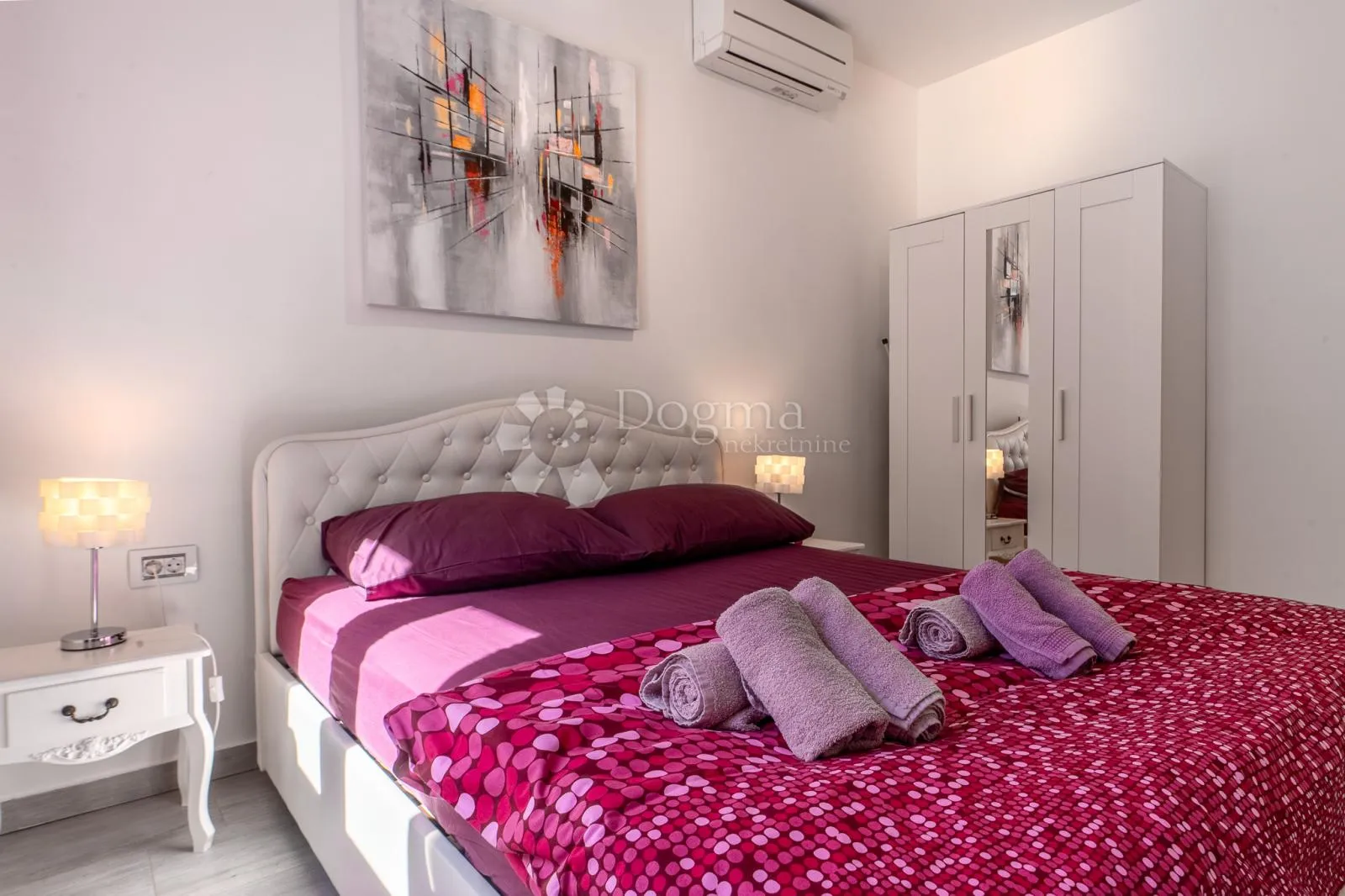 vila s bazenom na krku – odmor i investicija! - slika 30