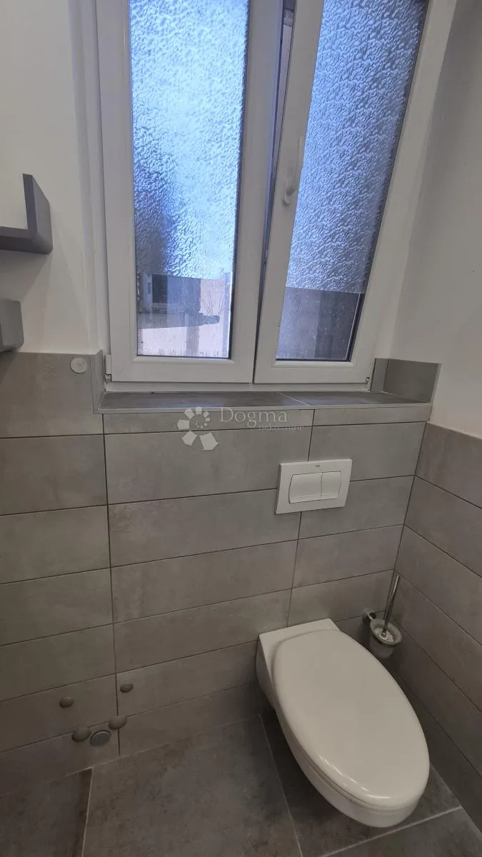 dvosobni stan u centru pule površine 72,83 m2 - slika 18
