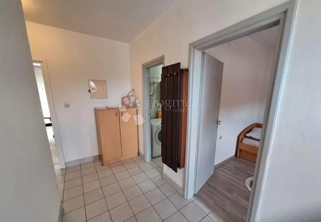 matulji -65m2,2s+db ,balkon blizina centra - slika 9