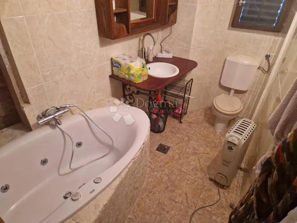 kamena ljepotica sa pogledom na more - slika 17