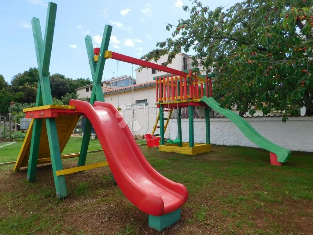 prekrasna kuća u pješčanoj uvali s 4 stana - slika 24