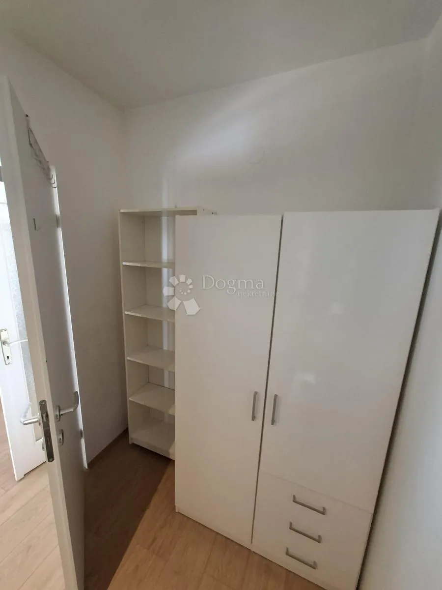 adaptiran 1s+db stan s balkonom u zaprešiću - slika 9
