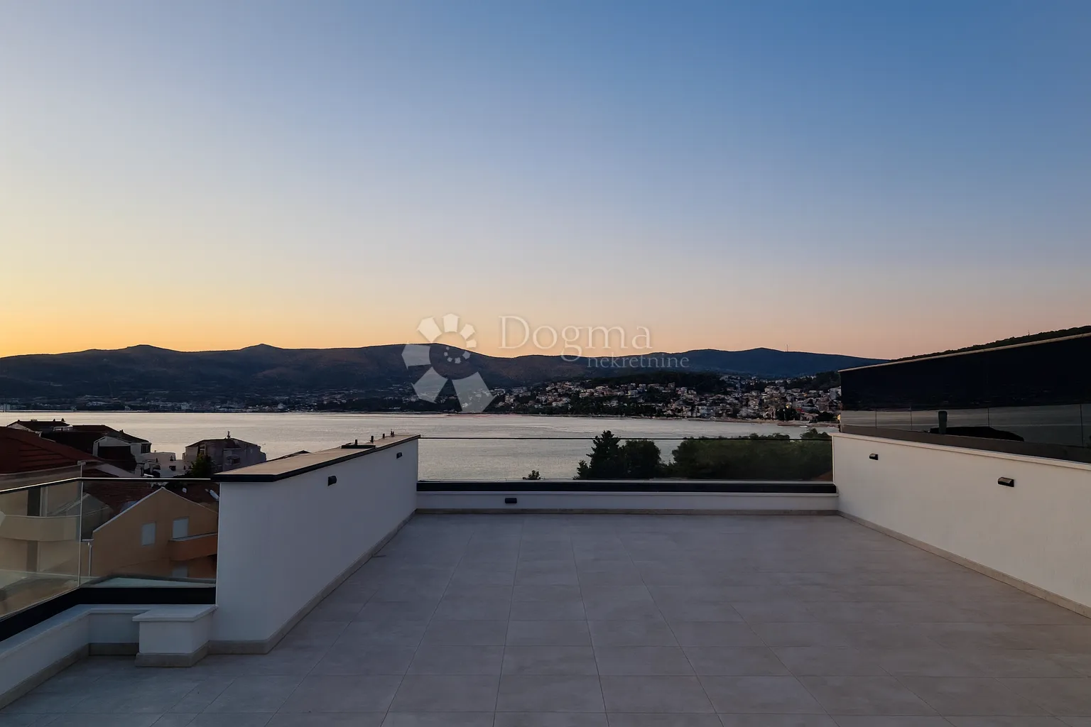 čiovo - penthouse sa krovnom terasom i pogledom na more! - slika 10