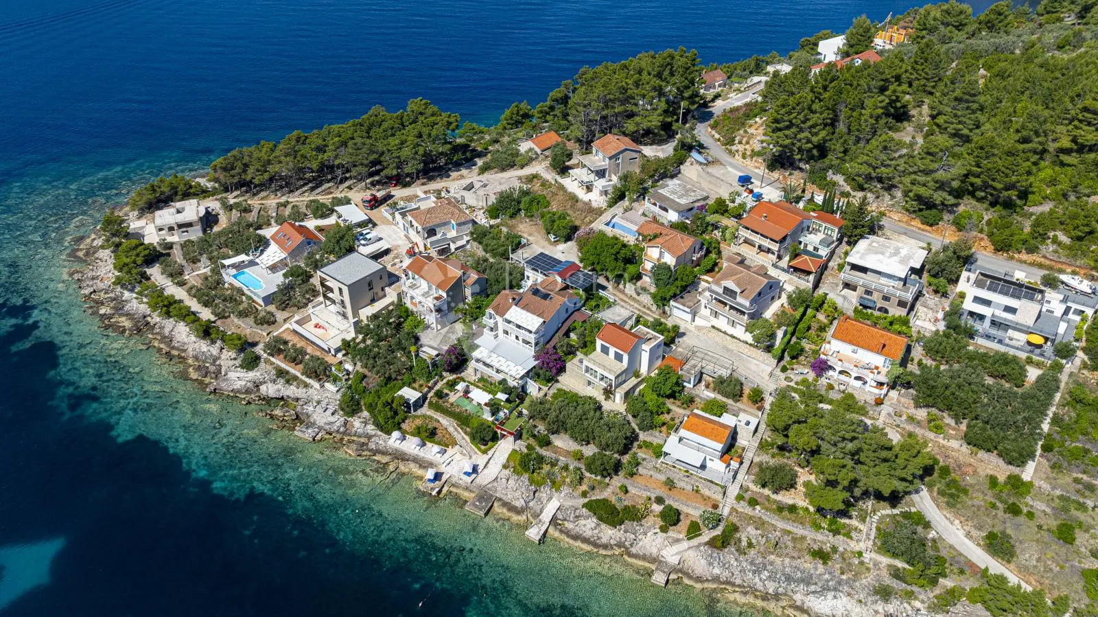 prvi red do mora: samoodrživa apartmanska vila s uhodanim poslovanjem – vela luka, korčula - slika 32