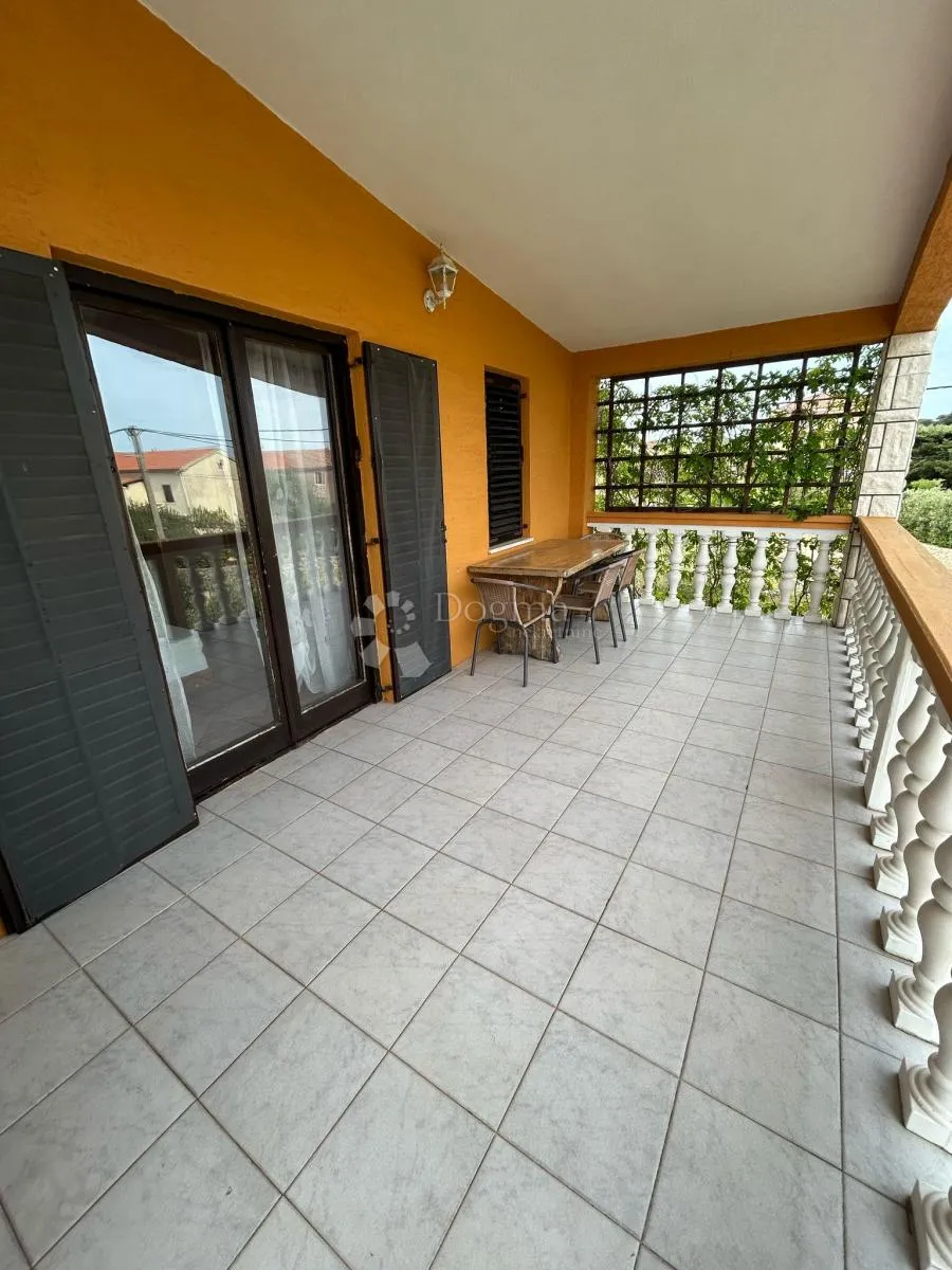 prekrasna kuća s više apartmana, 150 m od mora - slika 24