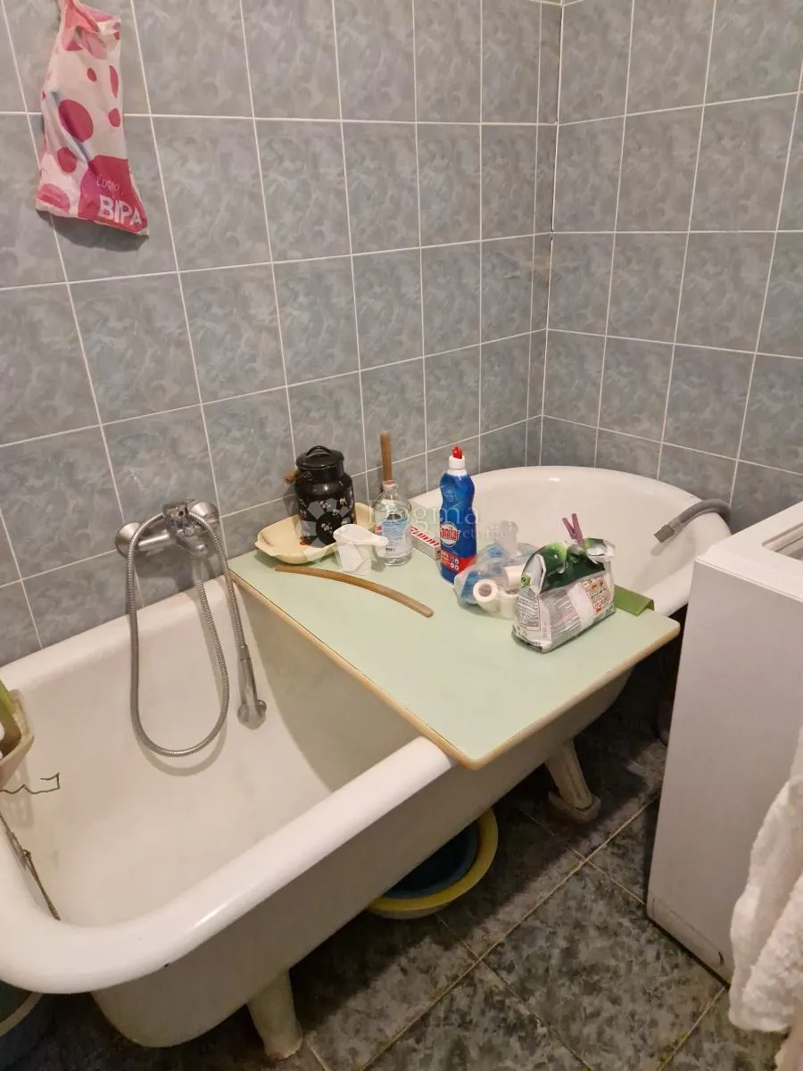 prvi red u opatiji s pogledom kao iz hotela - slika 7