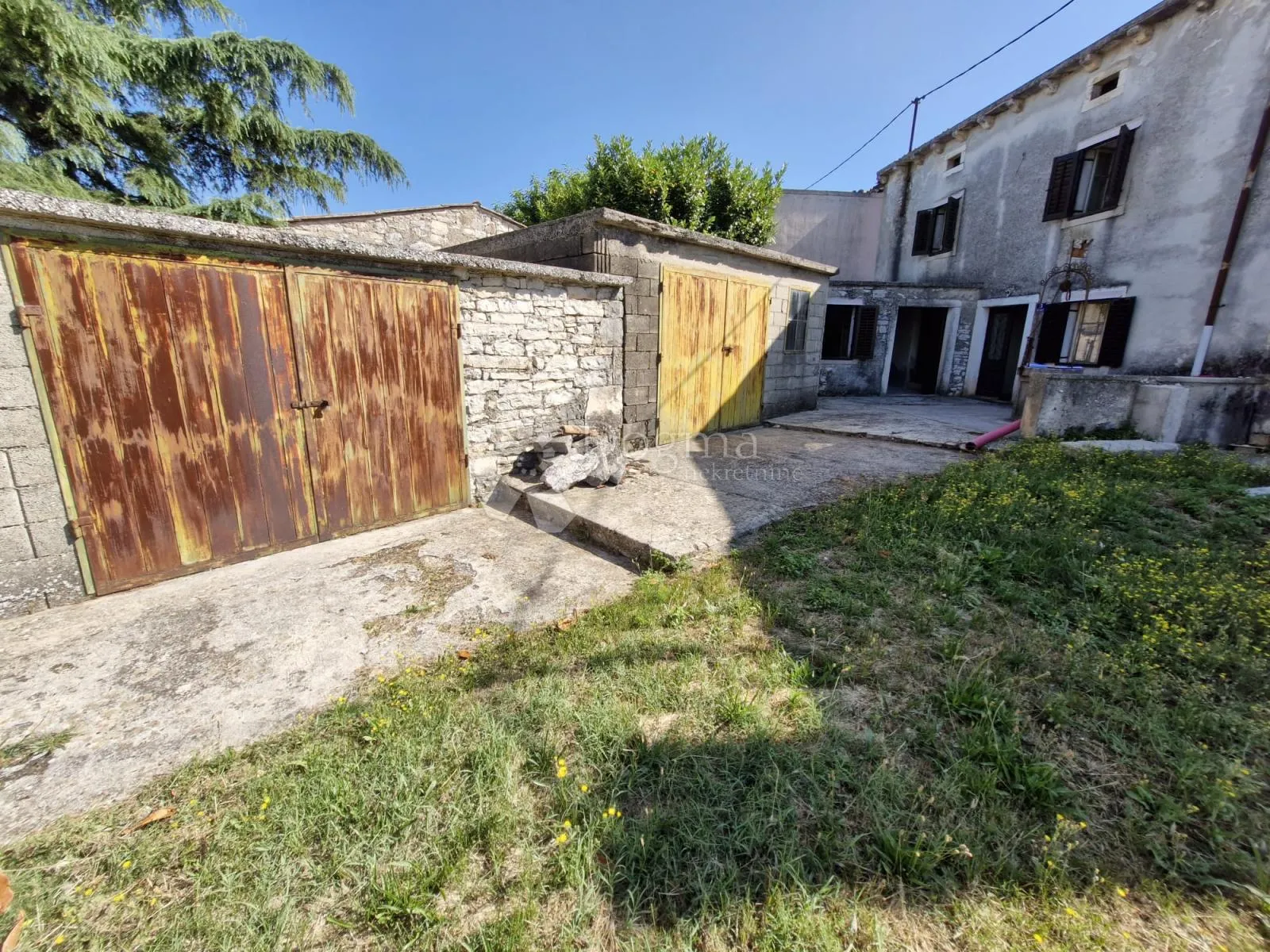 starina za adaptaciju u okolici barbana - slika 2