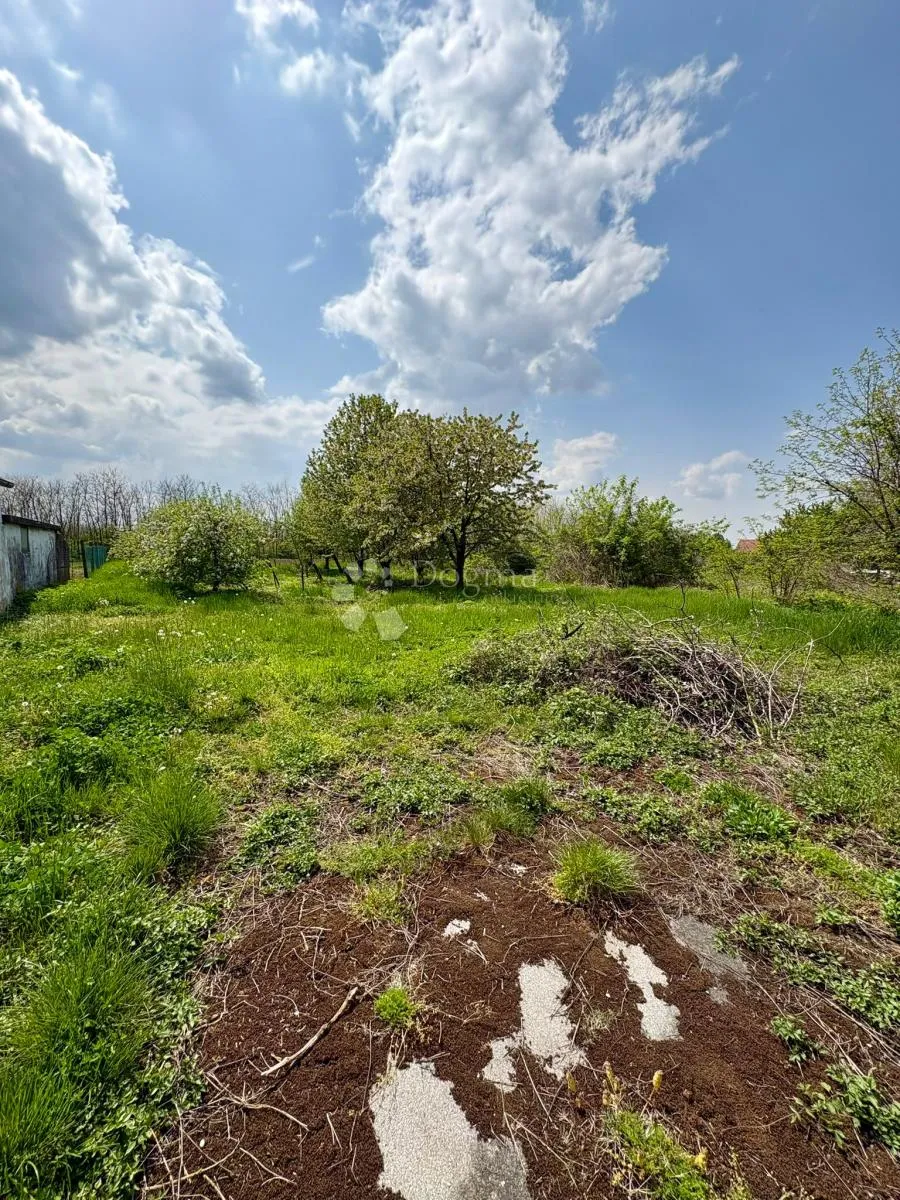 plac 800m2 vukovar - mitnica, idealno za kuću - slika 5