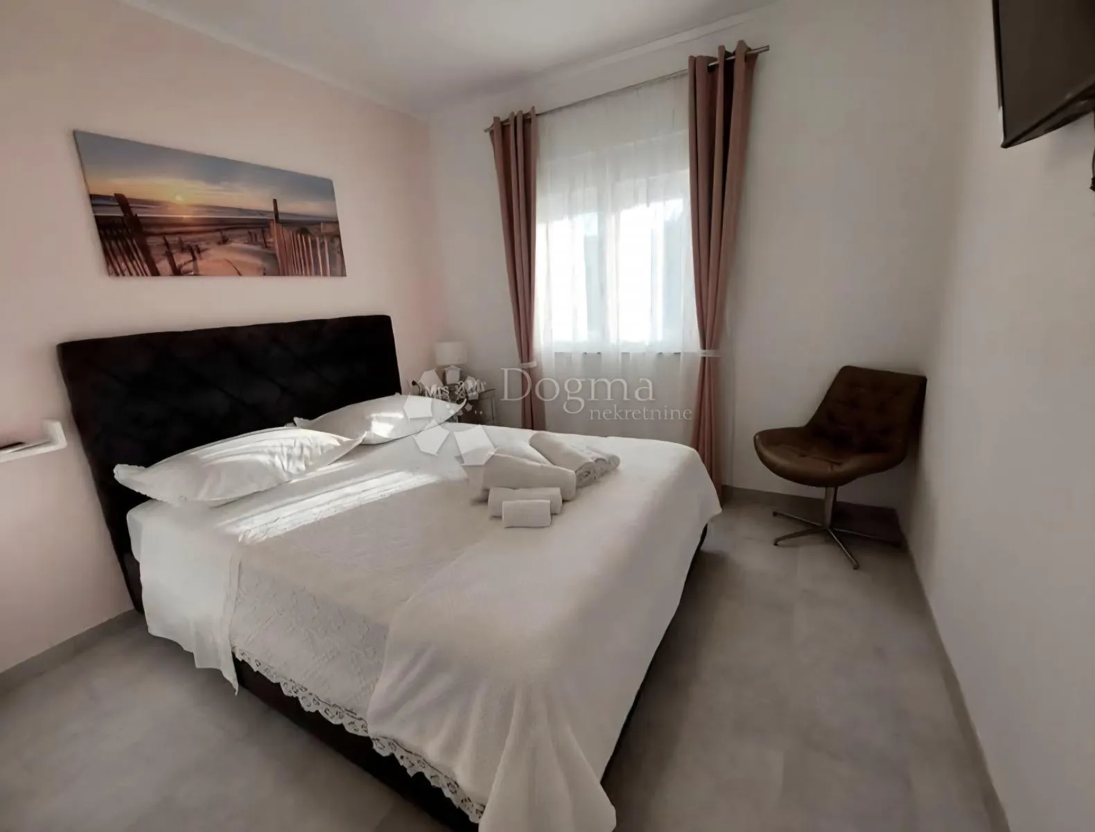 dvojna kuća sa tri apartmana, sevid - slika 8