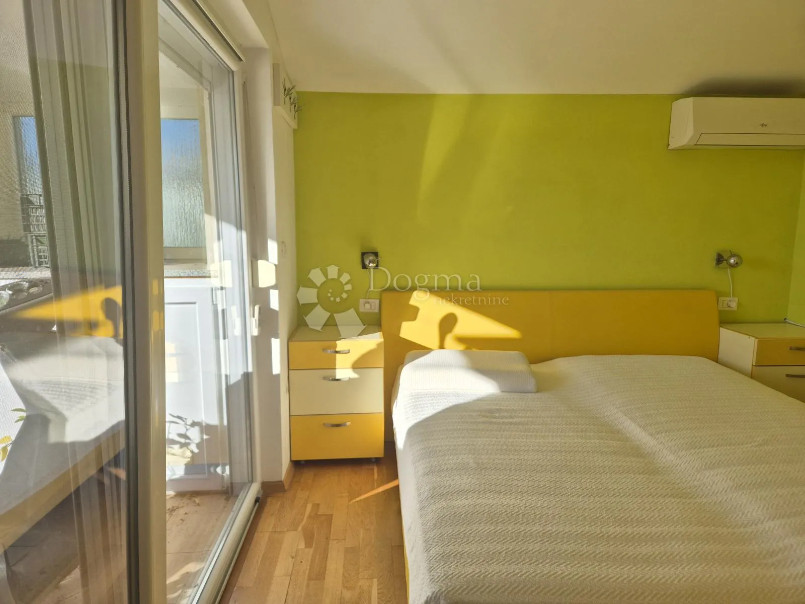 kuća sa velikom okućnicom - slika 13