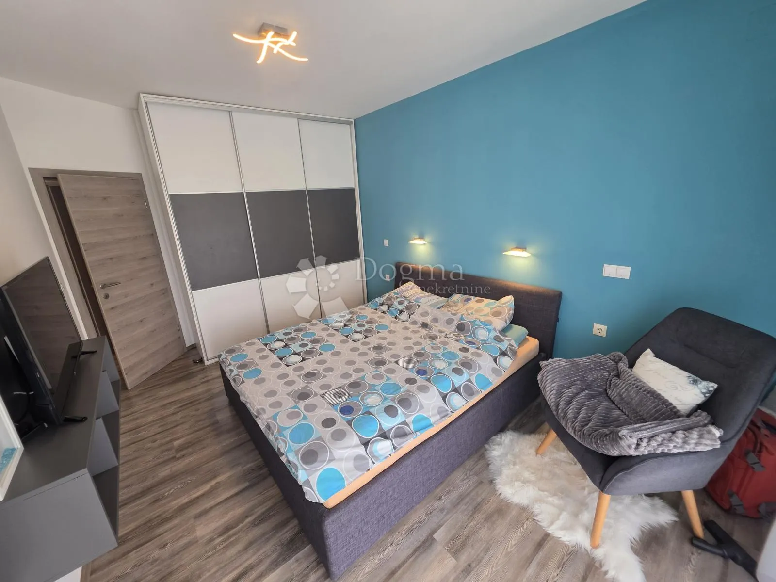 kuća s panoramskim pogledom između zaboka i krapine! - slika 11