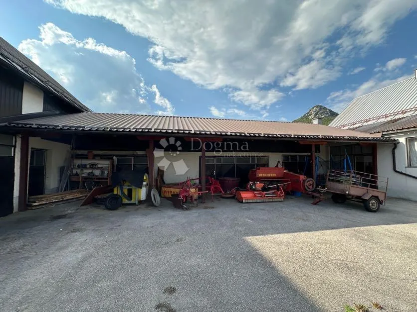 gospodarsko imanje, kuća sa pomoćnim objektima, pazarišta - slika 8