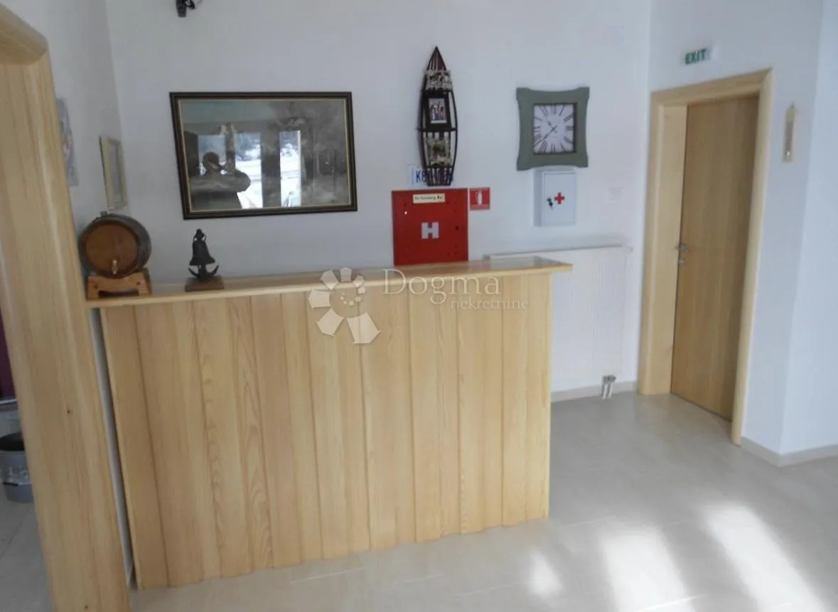 resort u srcu like nadomak plitvica - uhodan posao !!! - slika 9