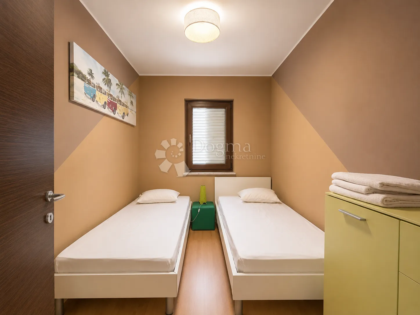 prilika! rovinj - stan 86m2 + terasa + parking - slika 8