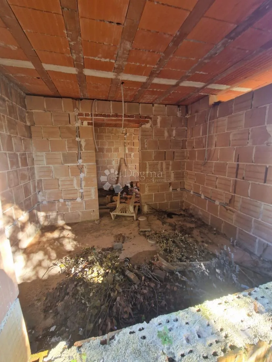 apartmanska kuća-započeta gradnja - slika 18