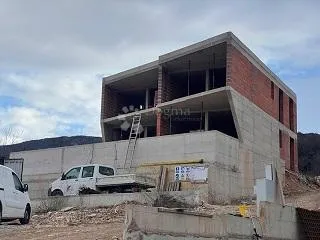 jadranovo, nedaleko mora prodajemo predivnu vilu s bazenom - slika 5