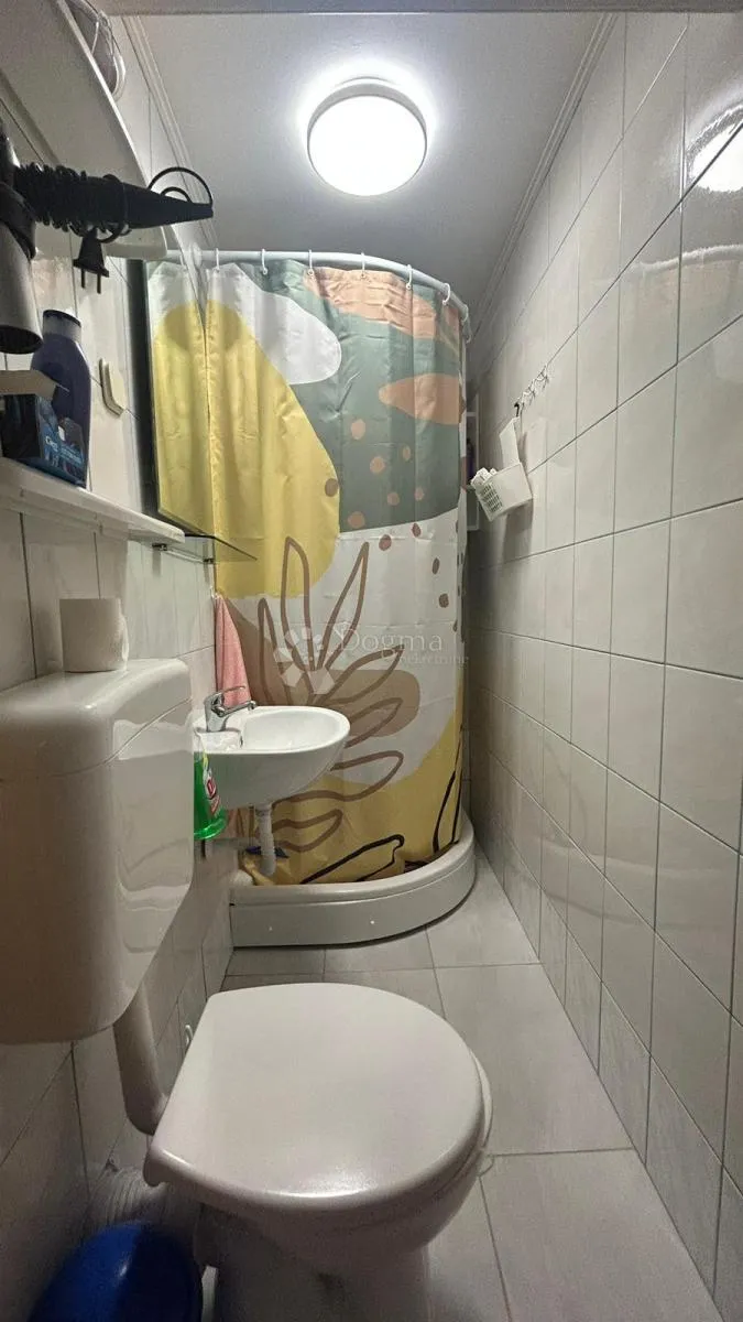 rijetka prilika!!! dva apartmana u centru rovinja, more na dohvat pogleda! - slika 10
