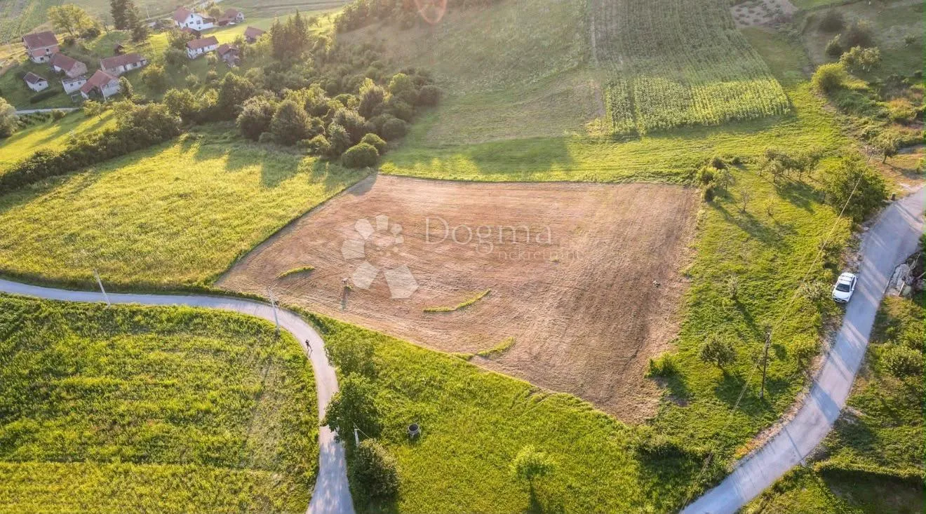 građevinsko zemljište 507 m2 u prirodnom okruženju - slika 2