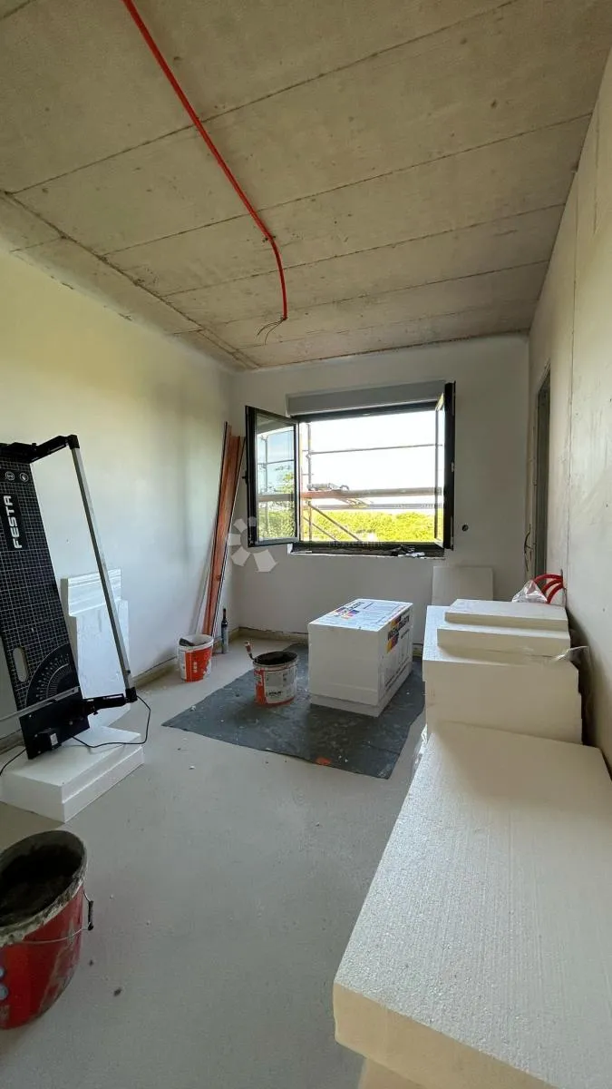 penthouse s pogledom i velikom terasom – štinjan - slika 7