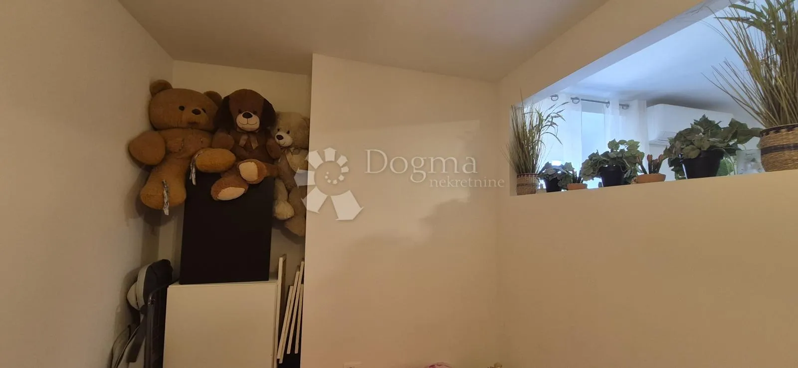 stan 40,82 m2 300 m od mora - slika 17
