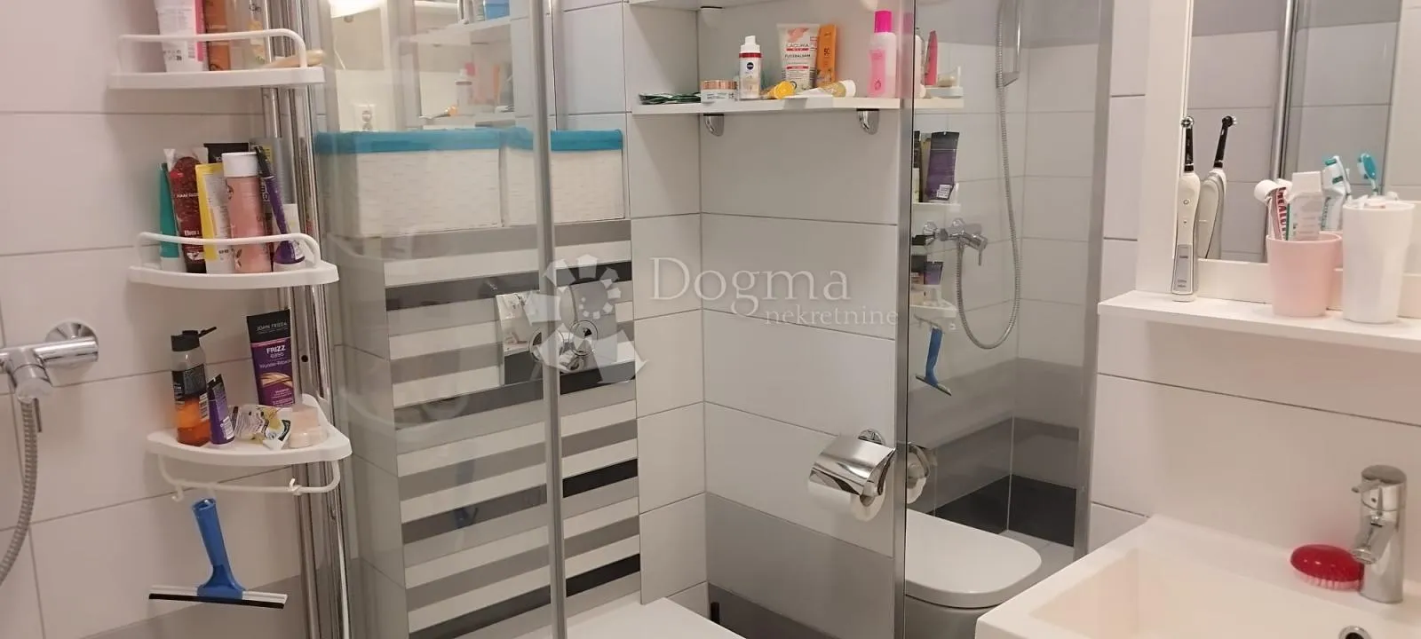 njivice apartman 150 m od mora - slika 13