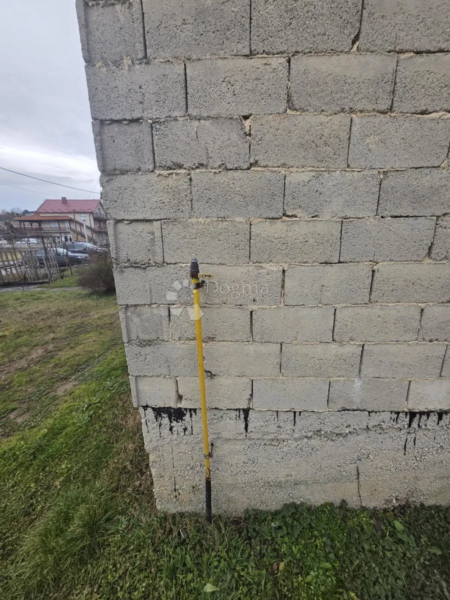 kuća za adaptaciju nadomak centra krapine – izvrsna lokacija - slika 9