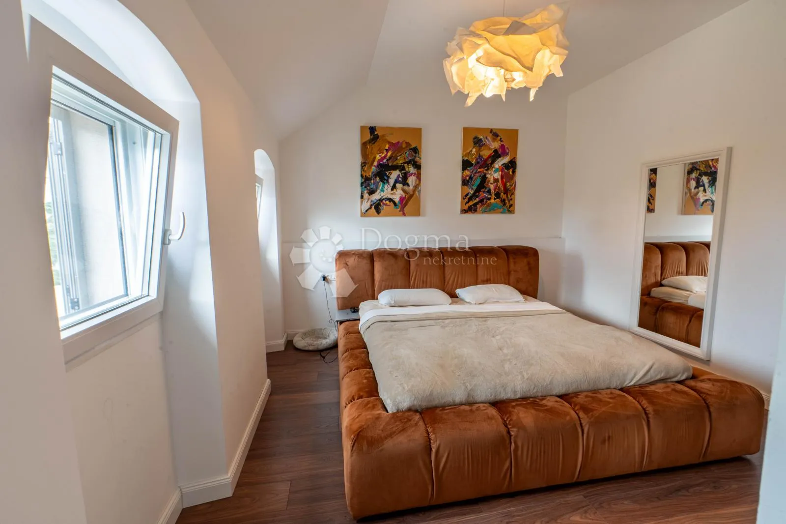 predivna renovirana primorska kuća - slika 25