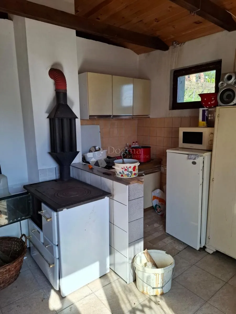 stražinec – klet s vinogradom, voćnjakom, površine 1.200 m² - slika 10