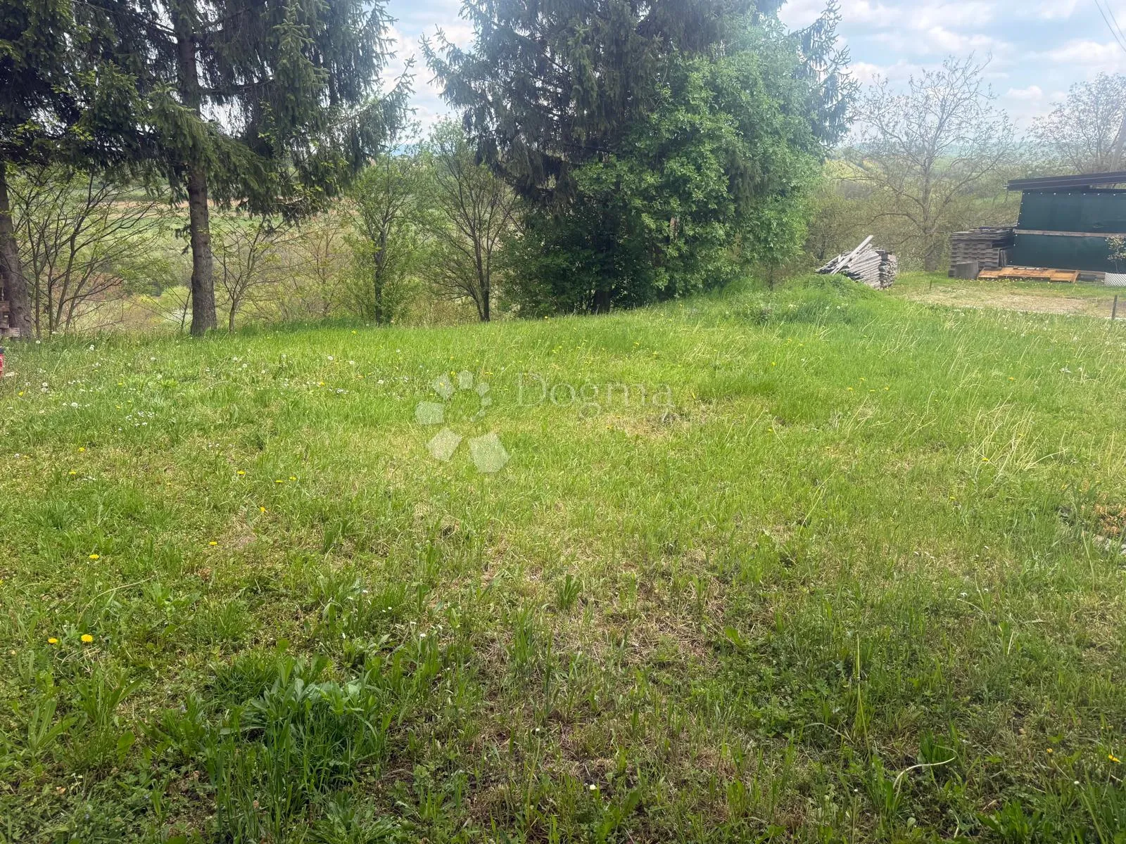kuća + zemljište 1330 m2 - potencijal - slika 7