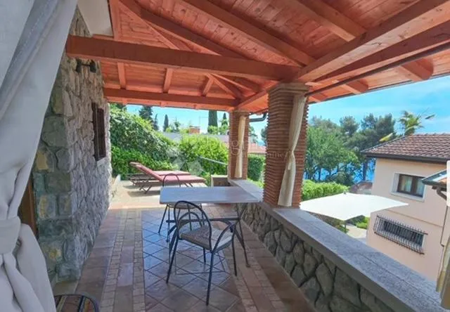 šarmantni apartman u centru opatije - slika 2